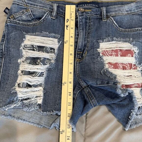 Rock & Republic Hula Denim Shorts Distressed Bandana Print Size 12 - Picture 12 of 13
